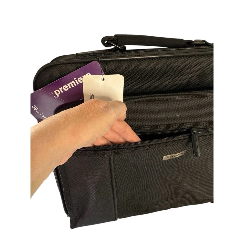 Targus 15.4” Laptop Briefcase TVR300-91 Black Business Bag NWT Strap